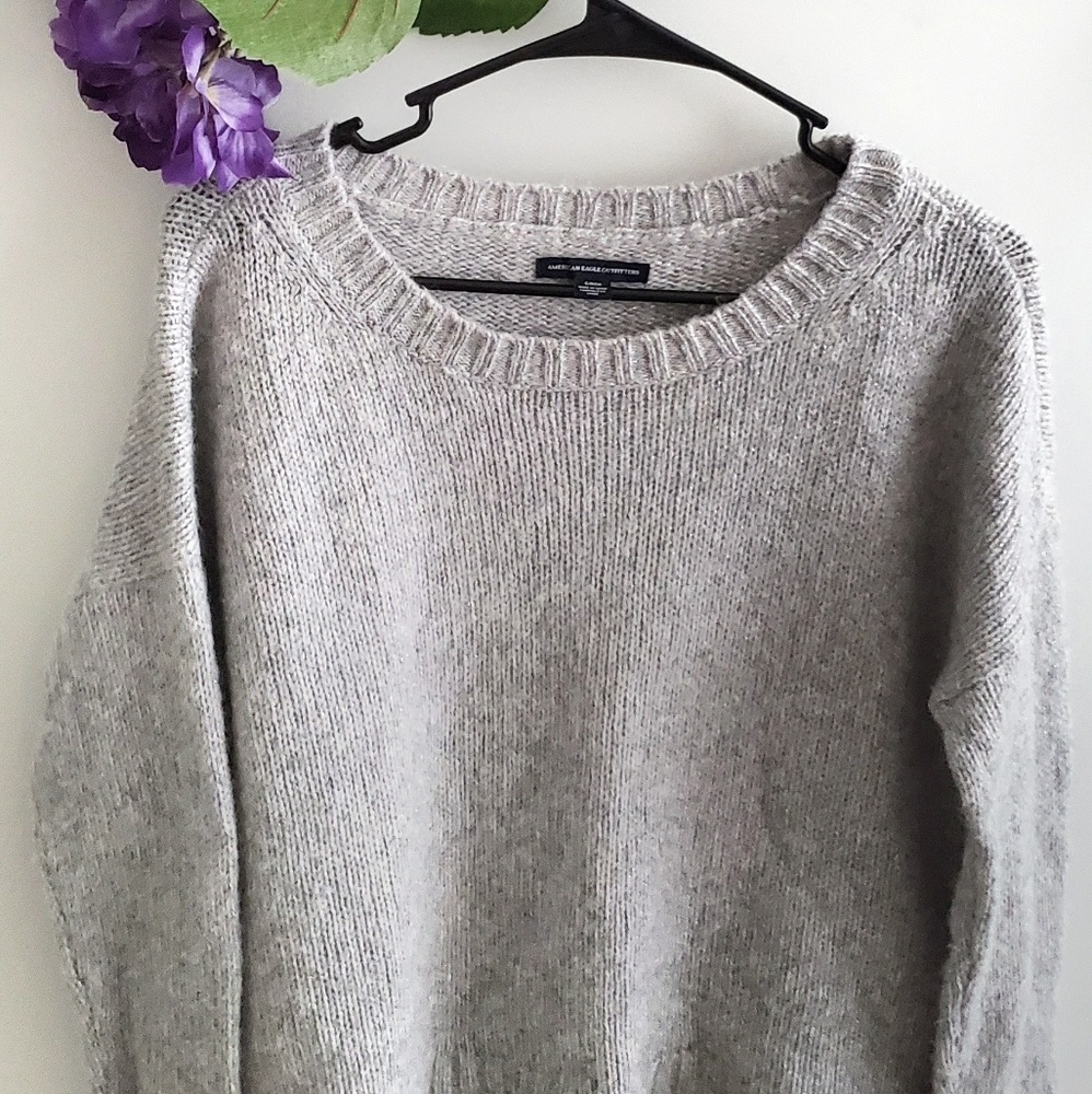 American Eagle Long Sleeve Sweater Grey